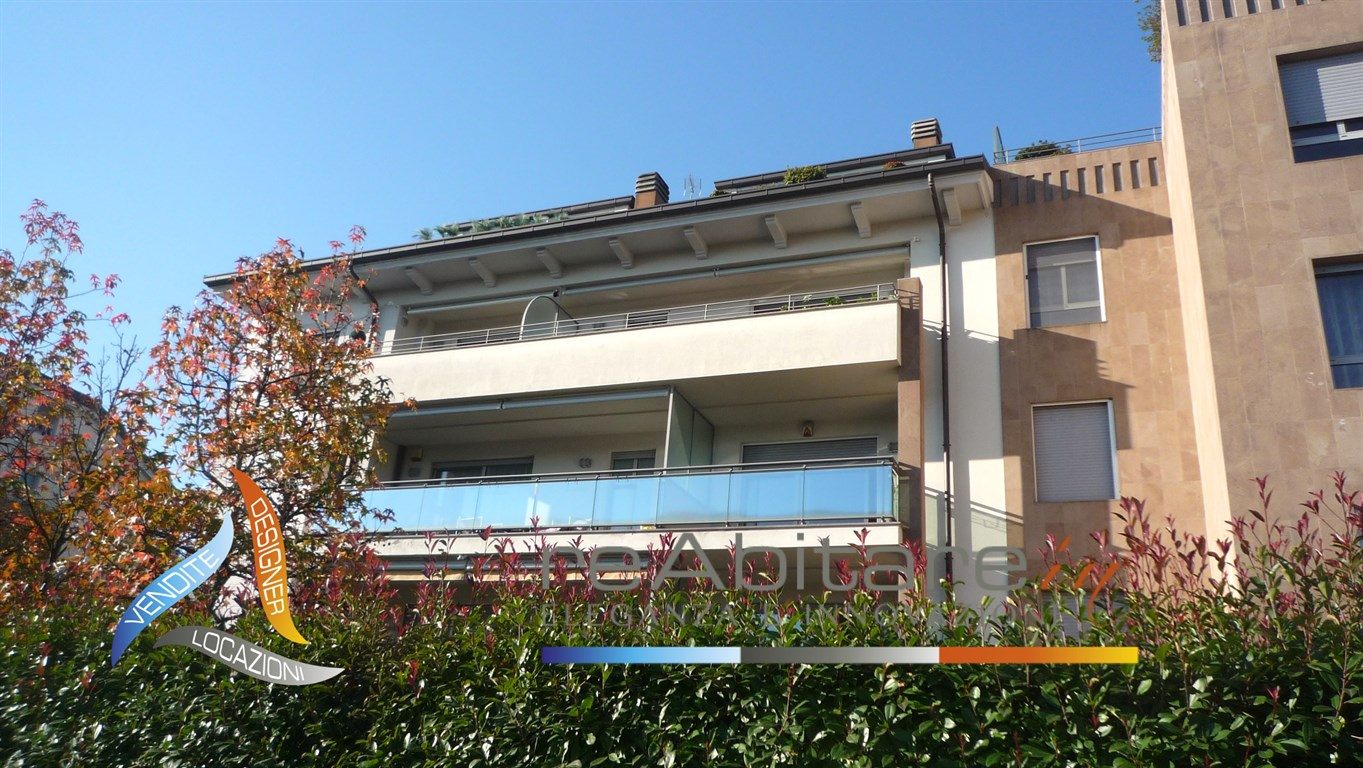 ELEGANTE TRILOCALE FINEMENTE ARREDATO - residenza 